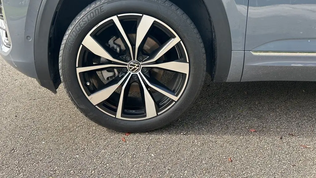 2024 Volkswagen Atlas Cross Sport SEL Premium R-Line 4Motion