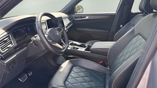 2024 Volkswagen Atlas Cross Sport SEL Premium R-Line 4Motion