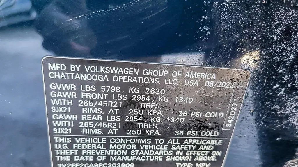 2023 Volkswagen Atlas Cross Sport V6 SEL Premium R-Line 4Motion