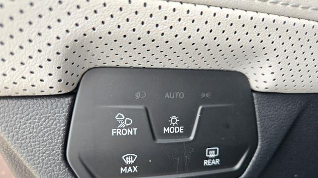 2025 Volkswagen Atlas Cross Sport SEL Premium R-Line 4Motion