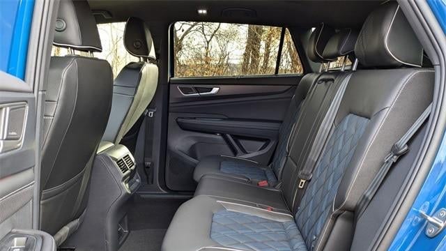 2025 Volkswagen Atlas Cross Sport SEL Premium R-Line 4Motion