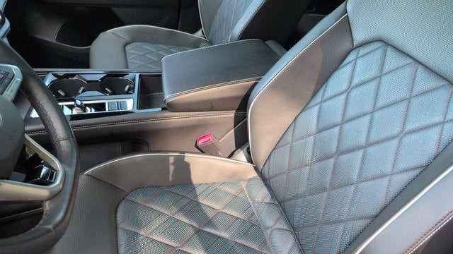 2025 Volkswagen Atlas Cross Sport SEL Premium R-Line 4Motion