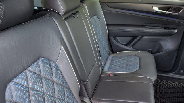 2025 Volkswagen Atlas Cross Sport SEL Premium R-Line 4Motion