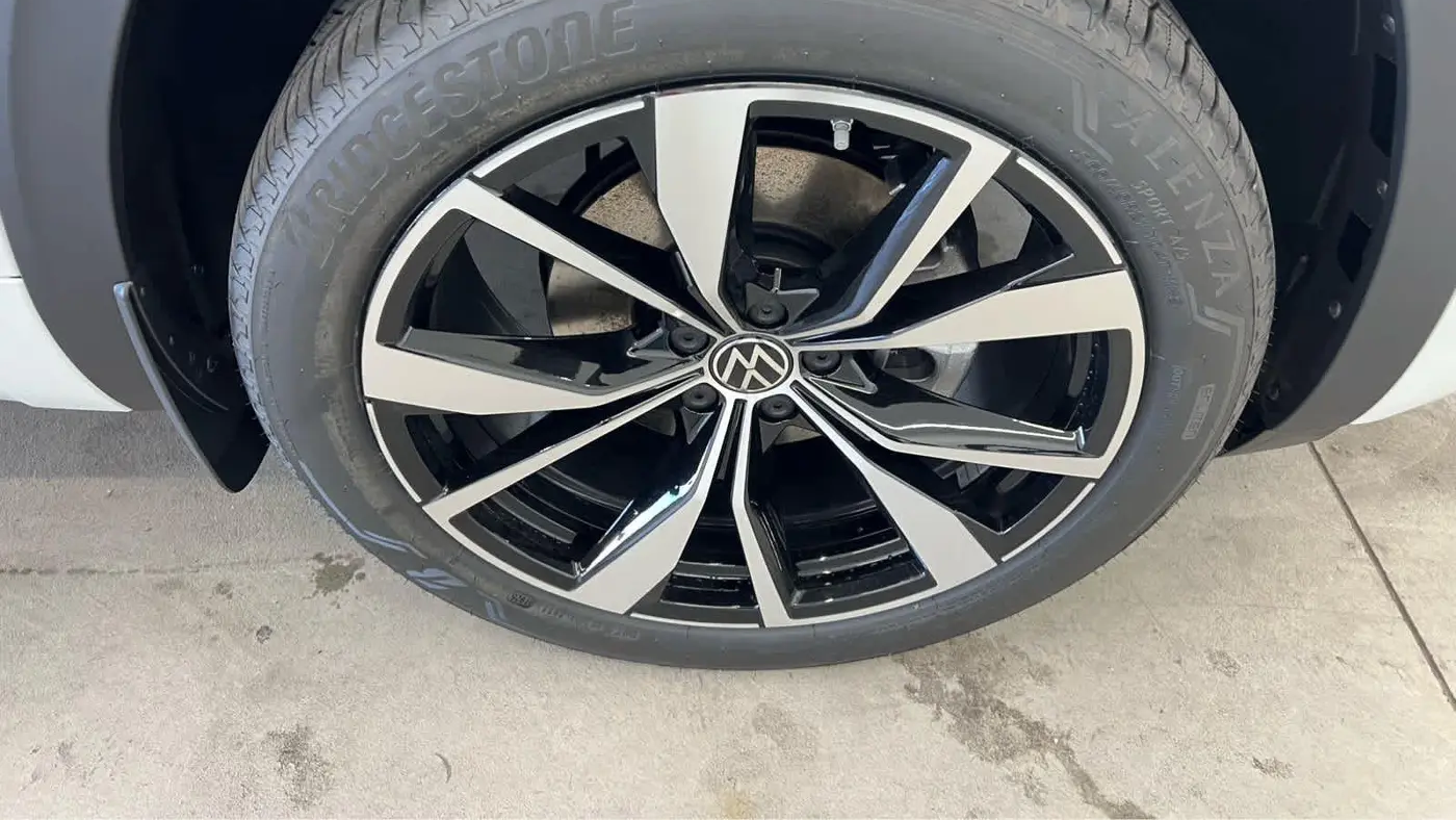 2026 Volkswagen Atlas SEL Premium R-Line 4Motion