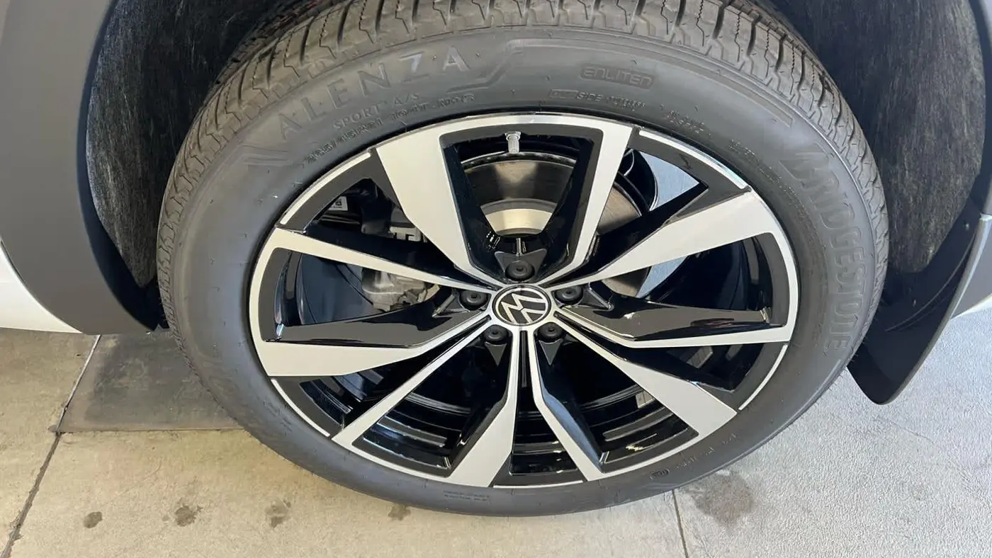 2026 Volkswagen Atlas SEL Premium R-Line 4Motion