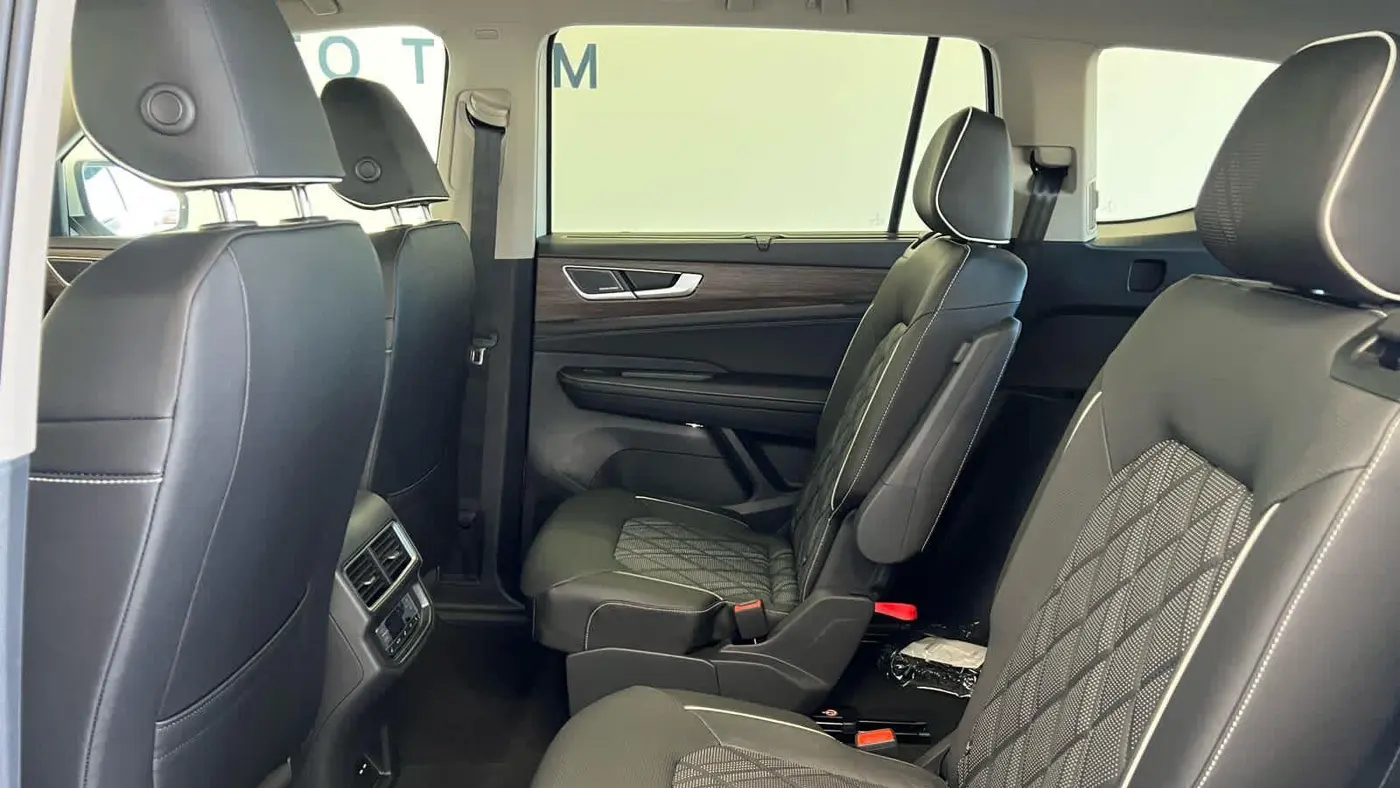 2026 Volkswagen Atlas SEL Premium R-Line 4Motion