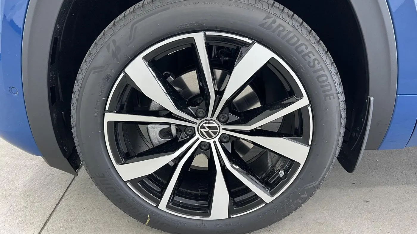 2026 Volkswagen Atlas SEL Premium R-Line 4Motion