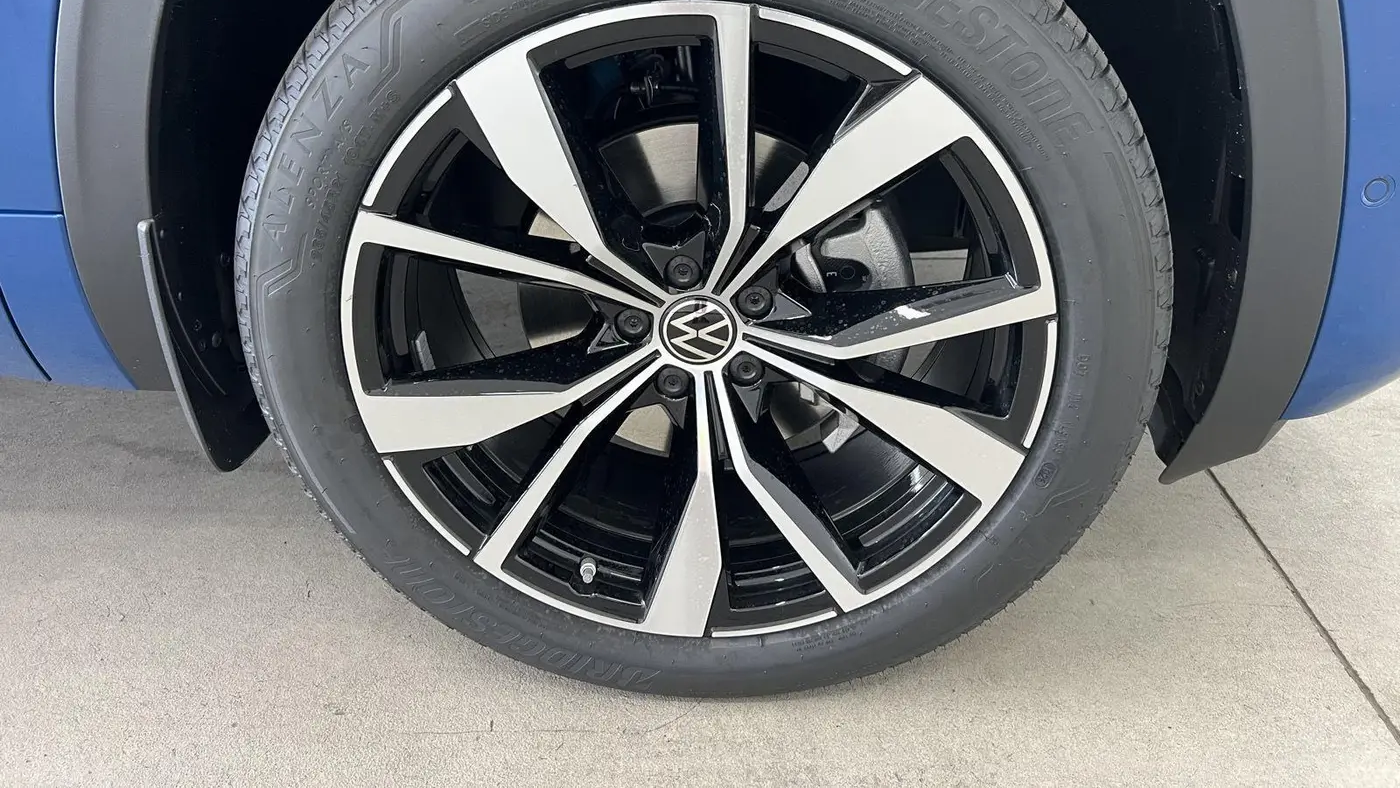 2026 Volkswagen Atlas SEL Premium R-Line 4Motion