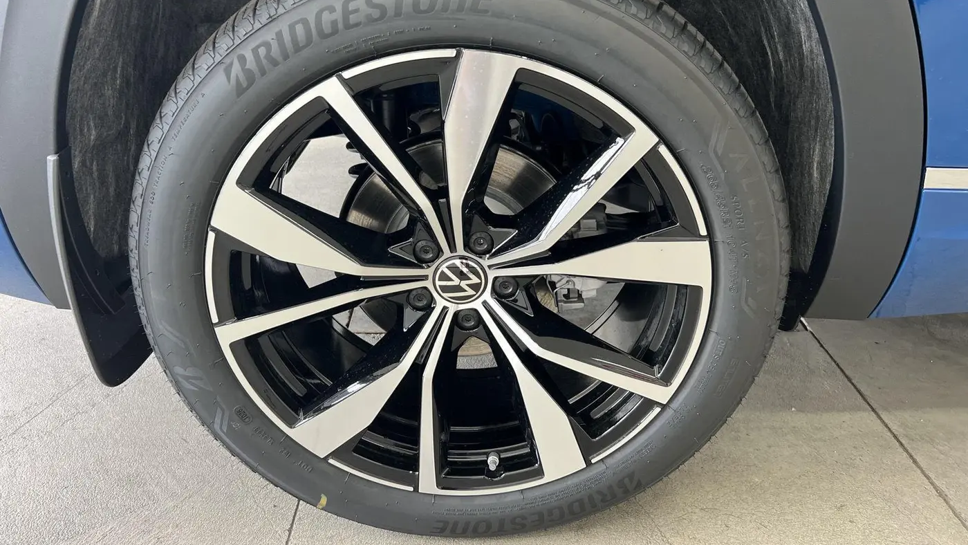 2026 Volkswagen Atlas SEL Premium R-Line 4Motion