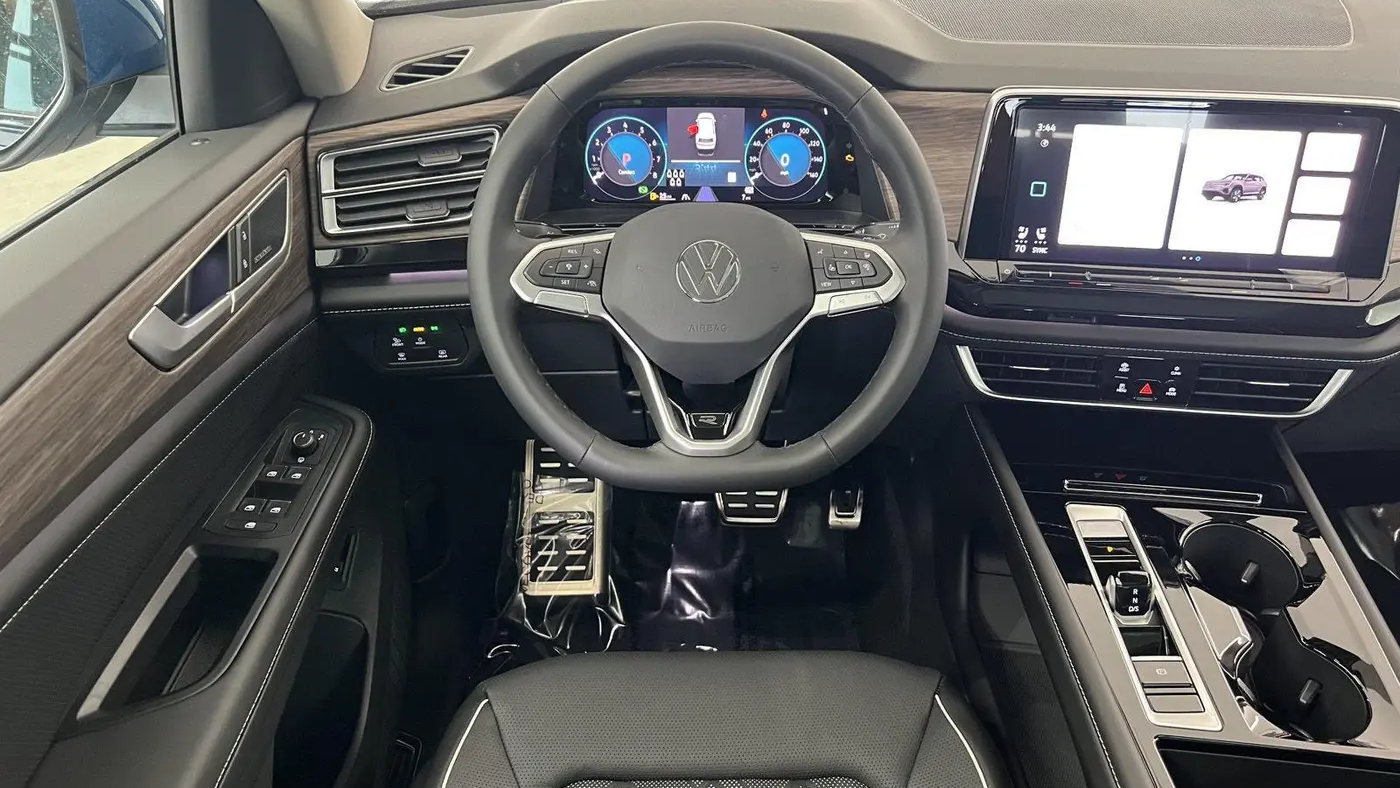 2026 Volkswagen Atlas SEL Premium R-Line 4Motion
