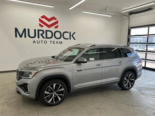 2026 Volkswagen Atlas with Silver Mist Metallic Exterior