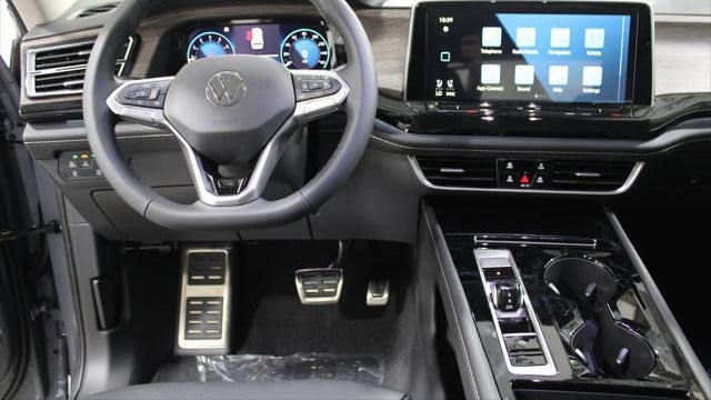 2026 Volkswagen Atlas SEL Premium R-Line 4Motion