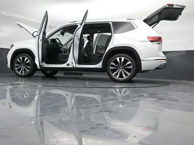2023 Volkswagen Atlas - $29,650