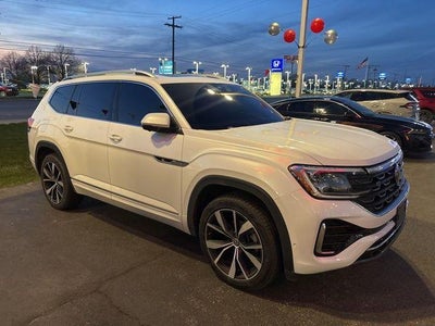 Photo of a 2024 Volkswagen Atlas AWD SEL Premium R-LINE 4motion 4DR SUV for sale