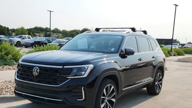 Preowned 2024 Volkswagen Atlas SEL Premium R-Line 4Motion for Sale