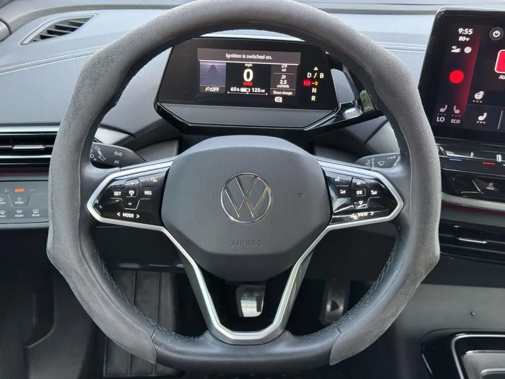 2023 Volkswagen Id.4 - $18,899