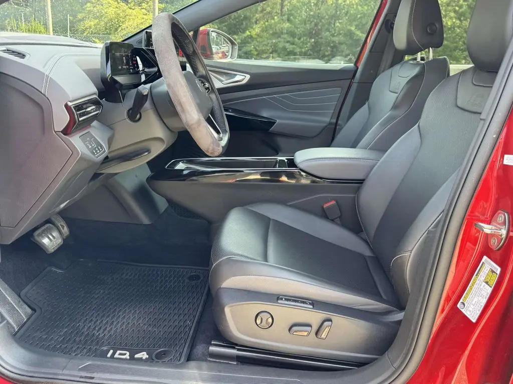 2023 Volkswagen Id.4 - $18,899
