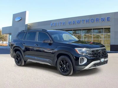 Photo of a 2024 Volkswagen Atlas AWD Peak Edition SEL 4motion 4DR SUV for sale