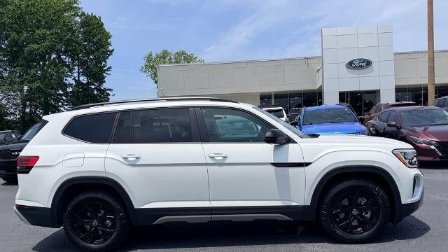 2024 Volkswagen Atlas Peak Edition SEL 4Motion
