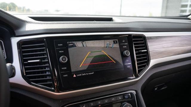 2022 Volkswagen Atlas Cross Sport SE 4Motion
