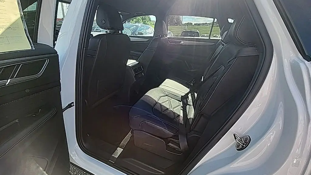 2024 Volkswagen Atlas Cross Sport SE 4Motion