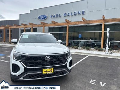 Photo of a 2024 Volkswagen Atlas Cross Sport AWD SE 4motion 4DR SUV W/Technology for sale