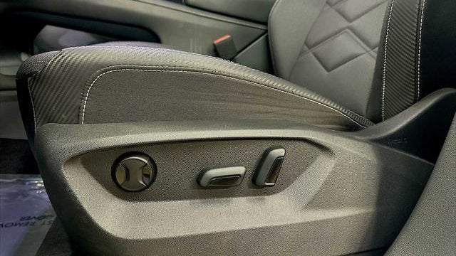 2024 Volkswagen Atlas Cross Sport SE 4Motion