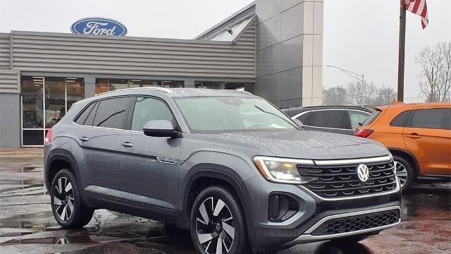 Preowned 2025 Volkswagen Atlas Cross Sport SE 4Motion for Sale