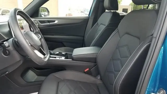 2024 Volkswagen Atlas Cross Sport SE 4Motion