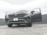 2024 Atlas Cross Sport Thumbnail 29
