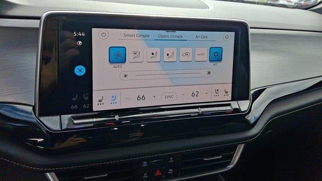 2024 Volkswagen Atlas Cross Sport SE 4Motion