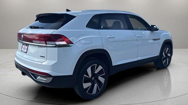 2025 Volkswagen Atlas Cross Sport SE 4Motion