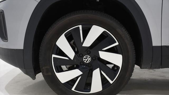 2025 Volkswagen Atlas Cross Sport SE 4Motion
