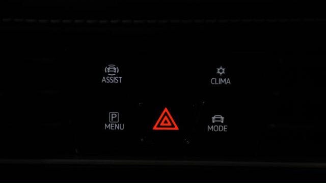 2025 Volkswagen Atlas Cross Sport SE 4Motion