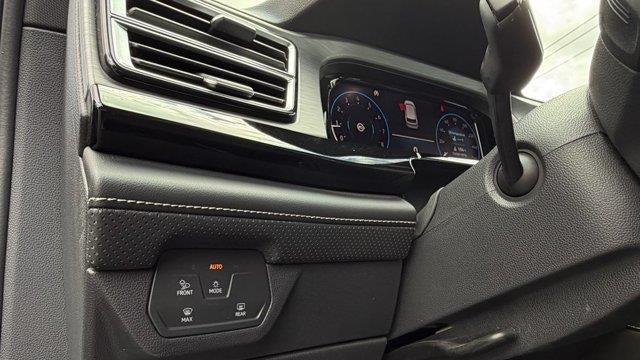 2025 Volkswagen Atlas Cross Sport SE 4Motion