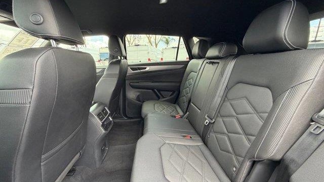 2025 Volkswagen Atlas Cross Sport SE 4Motion