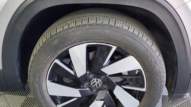 2024 Volkswagen Atlas Cross Sport SE 4Motion