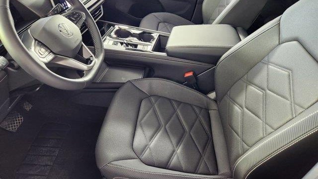 2024 Volkswagen Atlas Cross Sport SE 4Motion