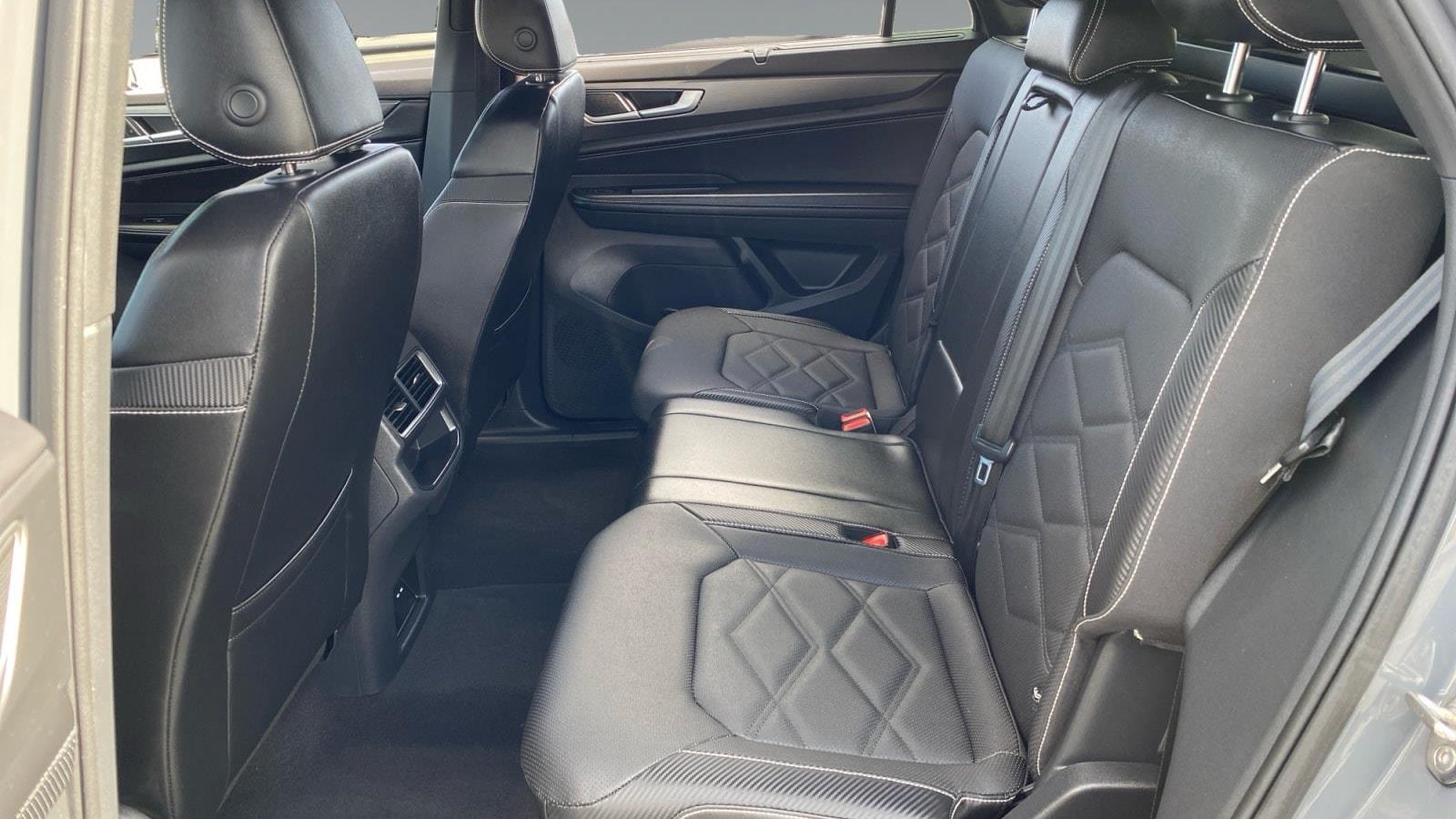 2024 Volkswagen Atlas Cross Sport SE 4Motion