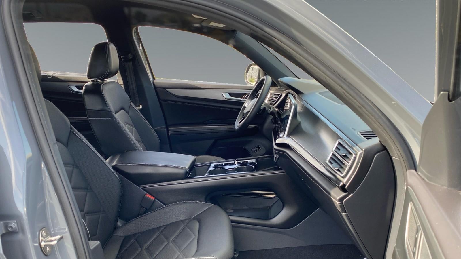 2024 Volkswagen Atlas Cross Sport SE 4Motion