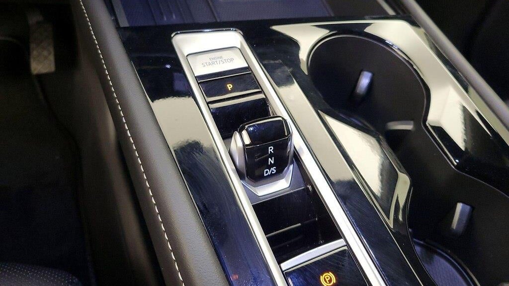 2025 Volkswagen Atlas Cross Sport SE 4Motion