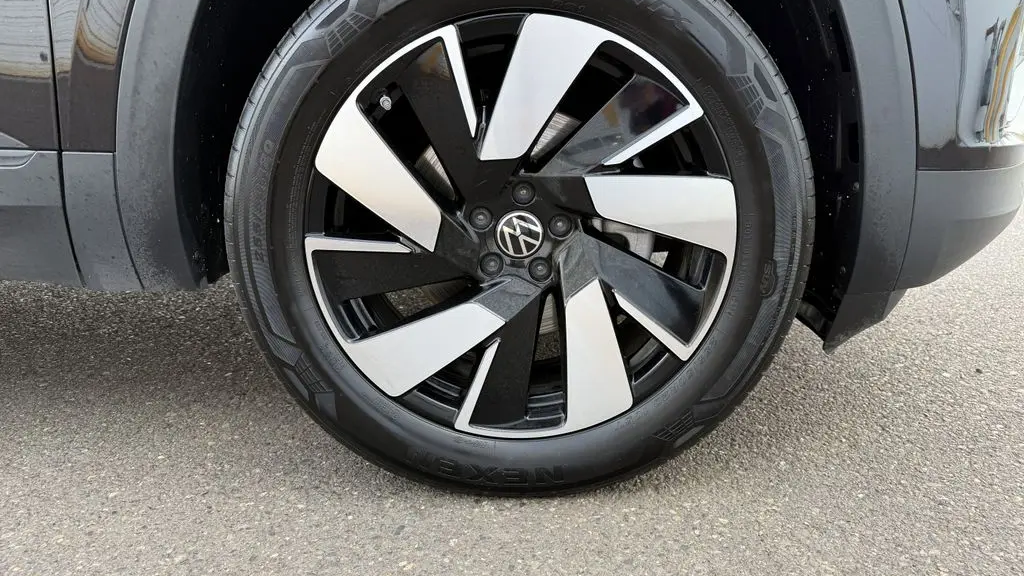 2025 Volkswagen Atlas Cross Sport SE 4Motion