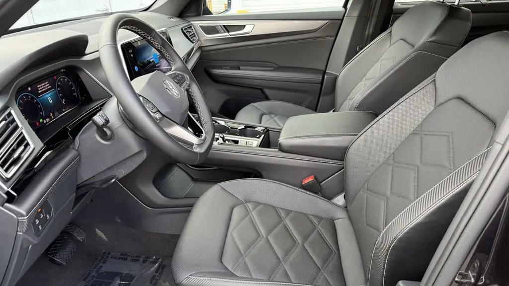 2025 Volkswagen Atlas Cross Sport SE 4Motion