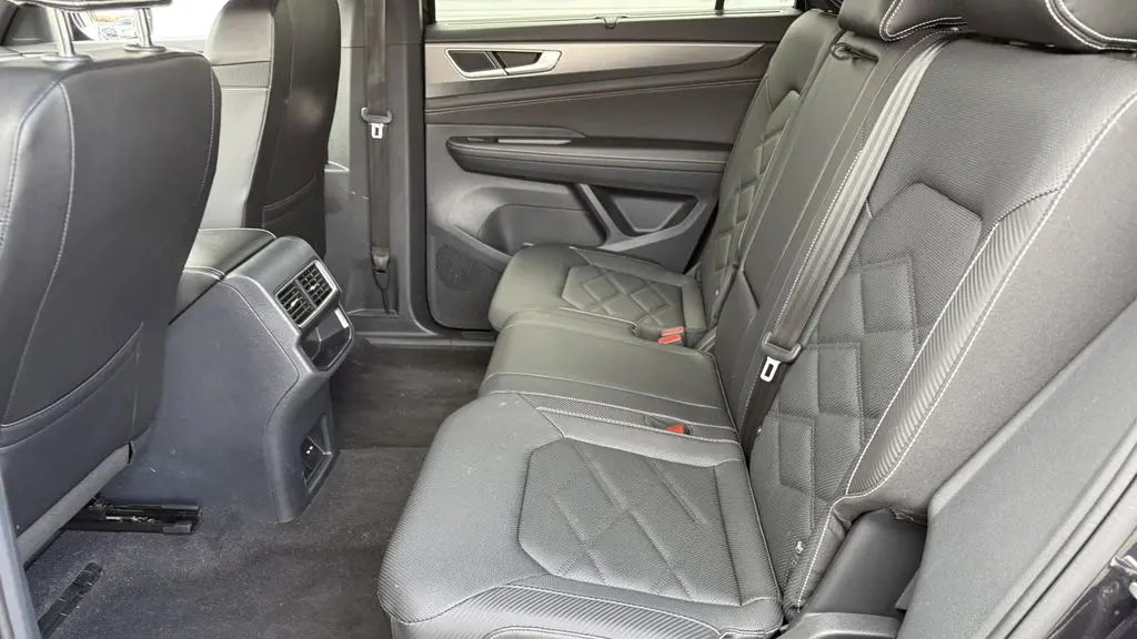 2025 Volkswagen Atlas Cross Sport SE 4Motion