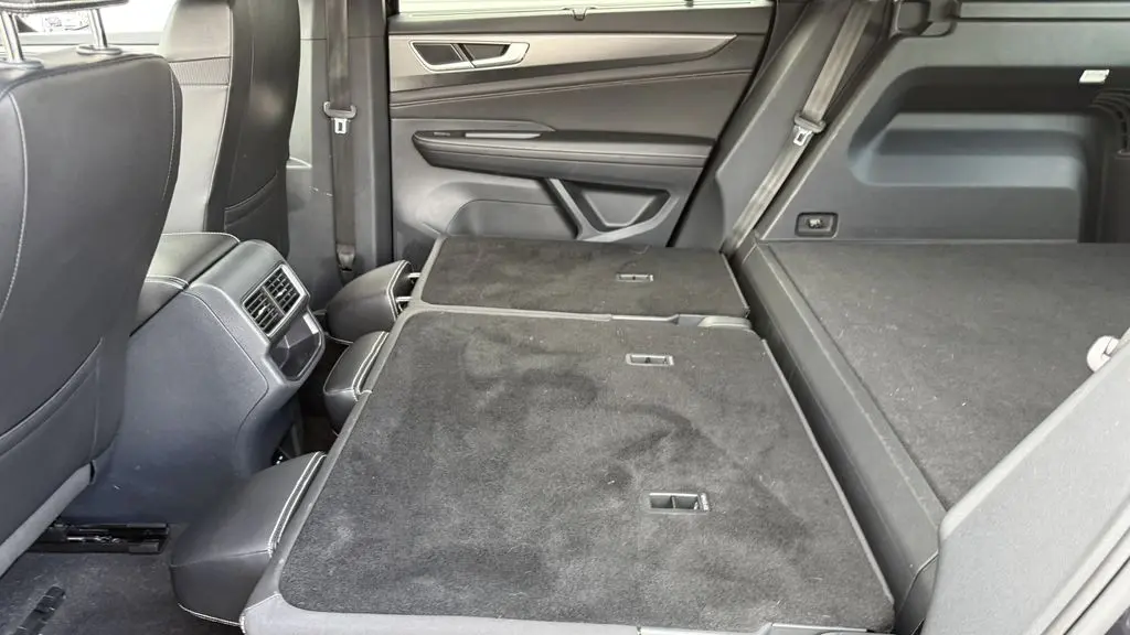2025 Volkswagen Atlas Cross Sport SE 4Motion