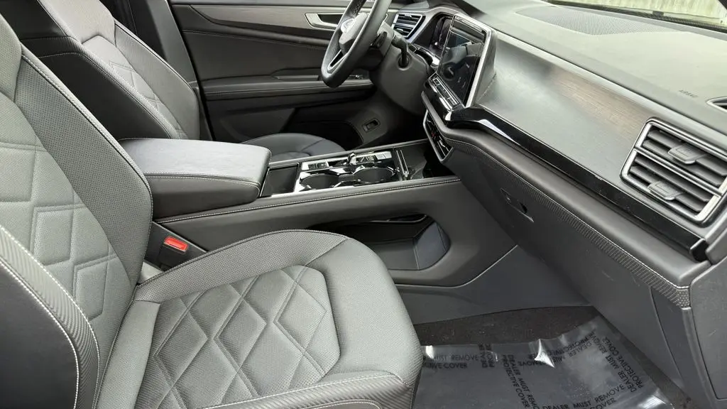 2025 Volkswagen Atlas Cross Sport SE 4Motion