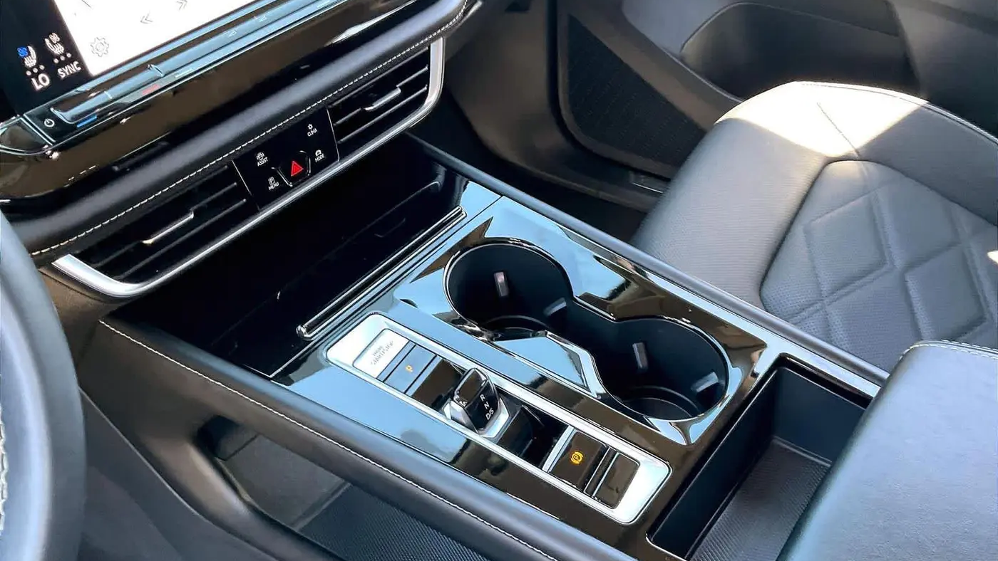 2024 Volkswagen Atlas SE 4Motion