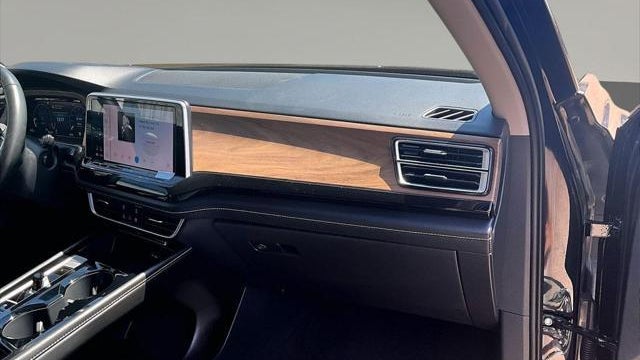 2025 Volkswagen Atlas SE 4Motion