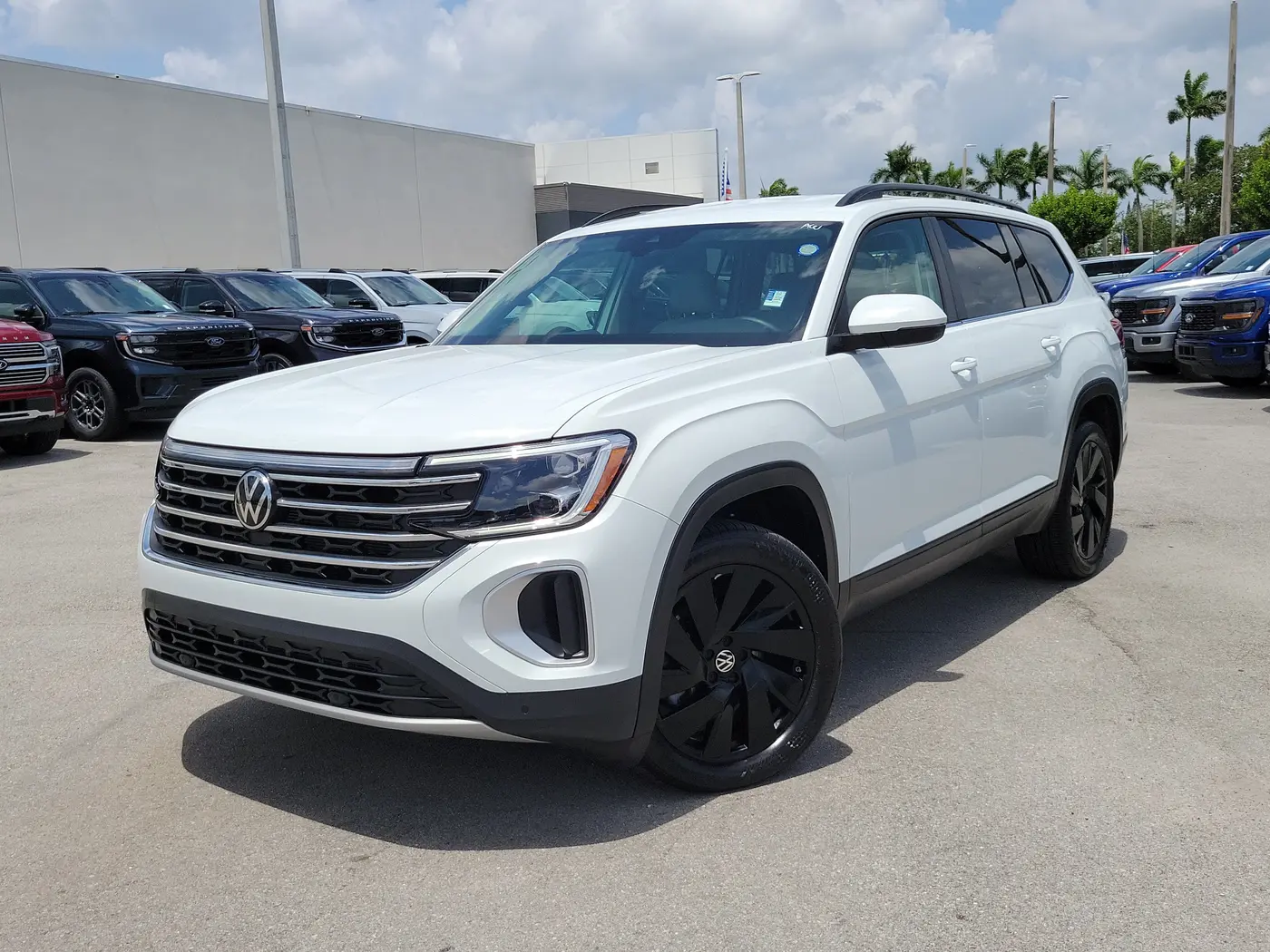 2025 Volkswagen Atlas - $31,990