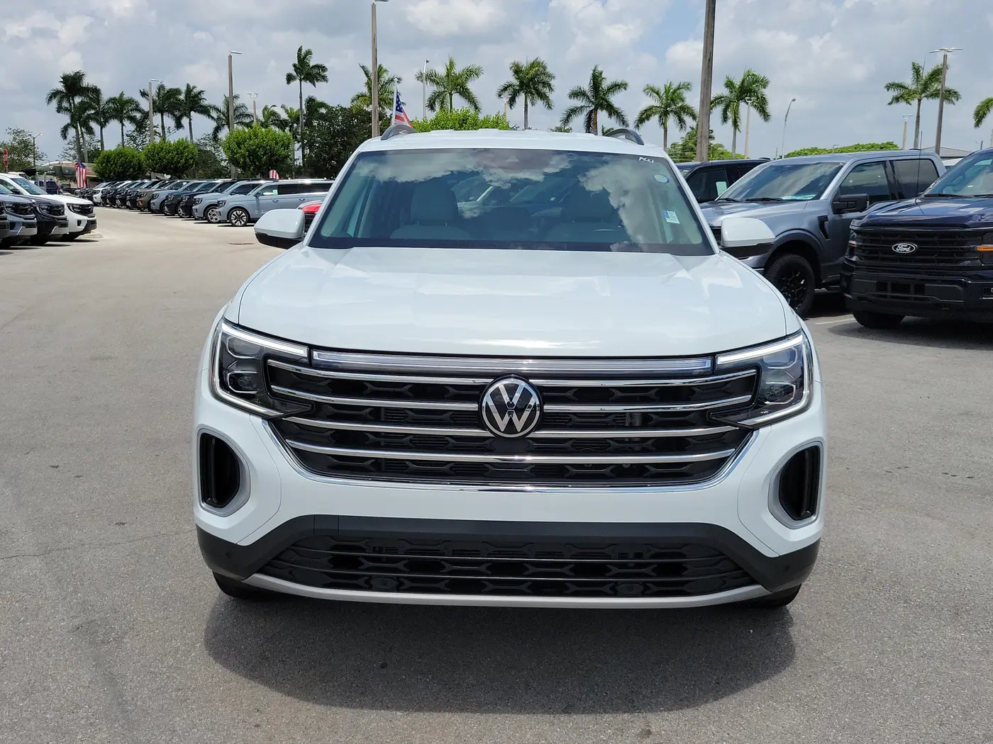 2025 Volkswagen Atlas - $31,990